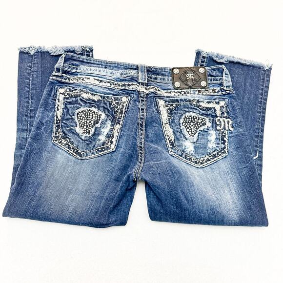Miss Me Signature Cropped Dark Wash Denim Ripped Jeans Studded Pockets SIze 30 - Picture 5 of 10